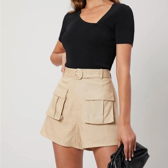 MOTIF outfit top and shorts - Picture 2 of 10